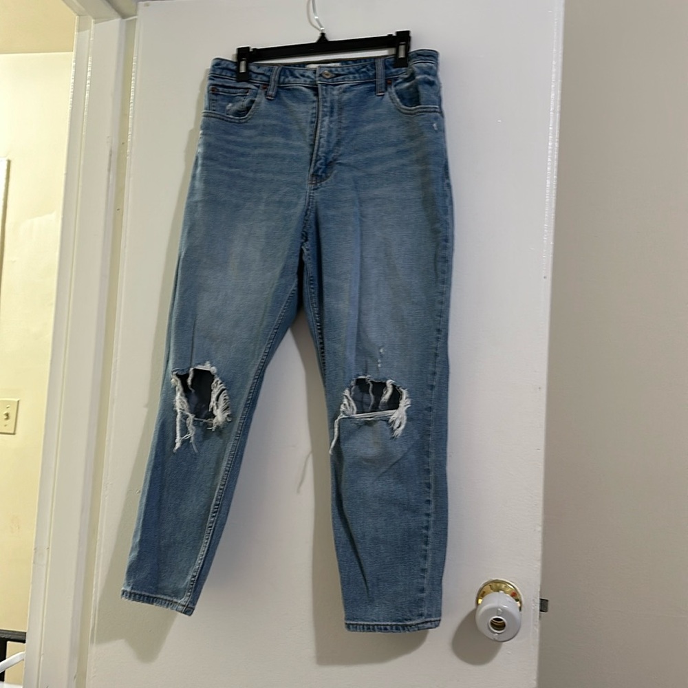 Abercrombie and Fitch Distressed Mom Jean Curve Love Crop